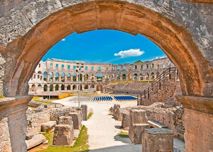 Ene In - Haus Fuer 6 Personen Pula