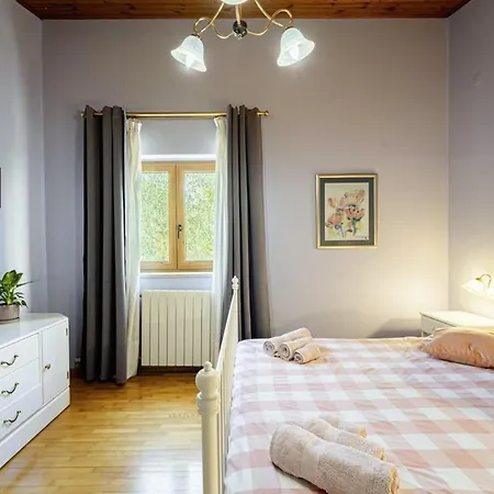 Ene In - Haus Fuer 6 Personen Pula