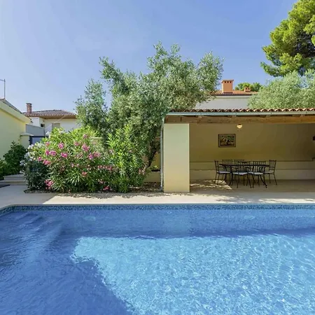 Ene In - Haus Fuer 6 Personen Villa Pula