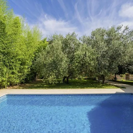 Ene In - Haus Fuer 6 Personen Pula