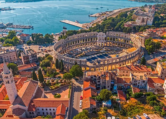 Ene In - Haus Fuer 6 Personen Pula